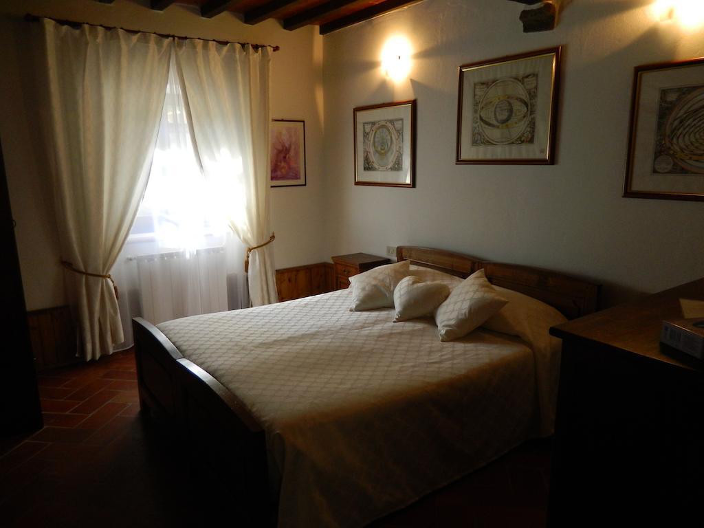 Le Gret Villa Subbiano Habitación foto